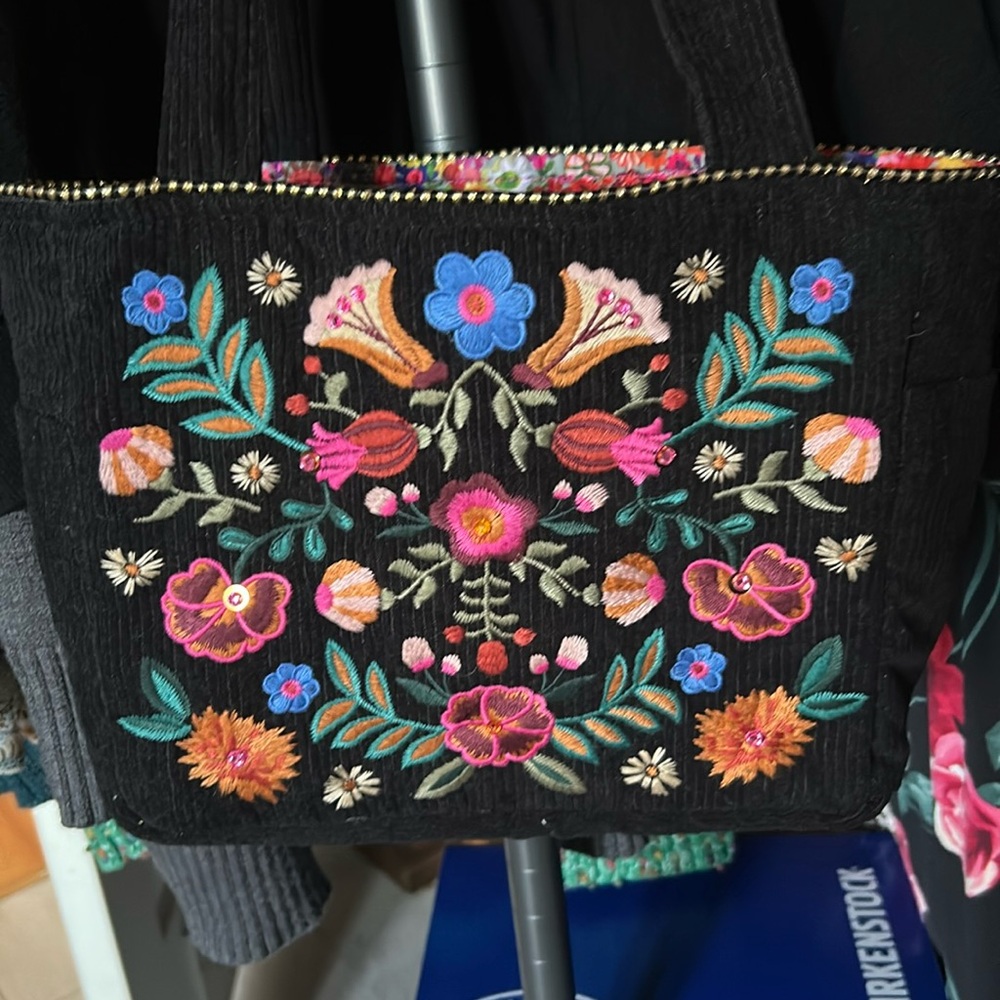 🌺🌸Natural Life Corduroy Black Tote😍😍